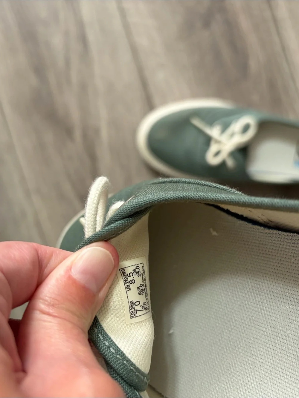 Women’s Vans, Size 8.5, Slip on, Classic low-profile